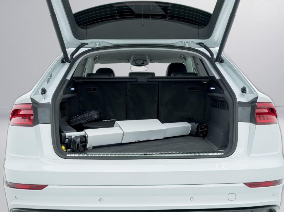 Audi Q8 55 TFSIe quattro - foto 15