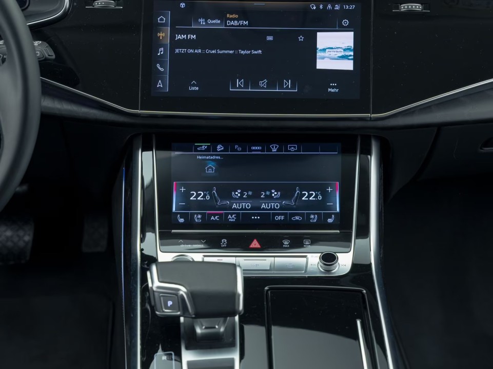 Audi Q8 55 TFSIe quattro - foto 11