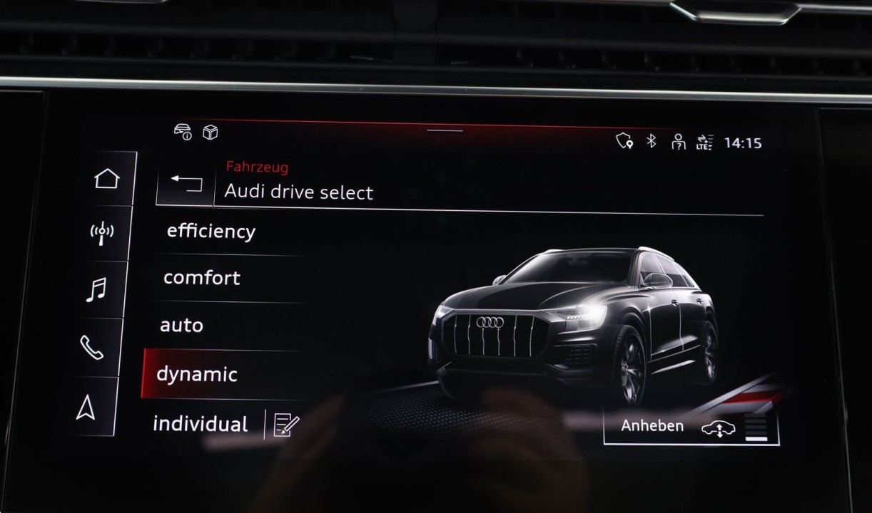 Audi Q8 55TFSI quattro - foto 15