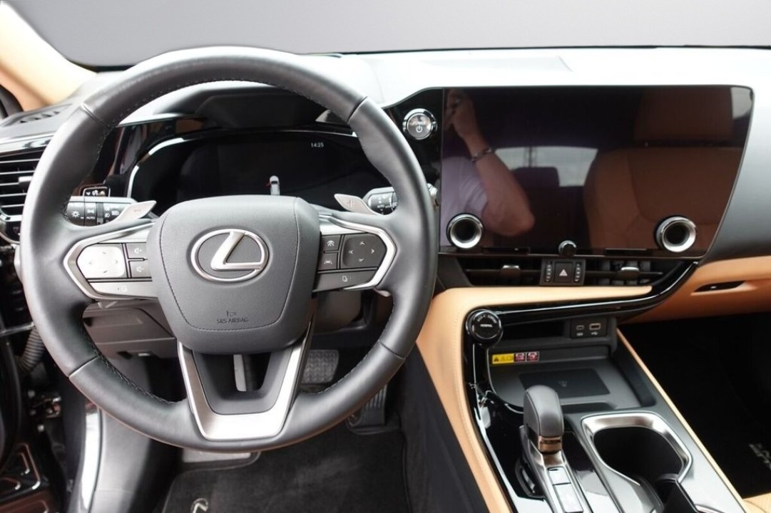 Lexus Seria NX 350h Executive - foto 12
