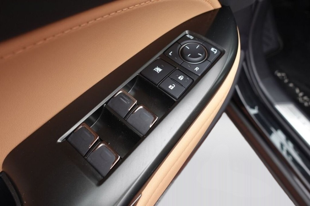 Lexus Seria NX 350h Executive - foto 22