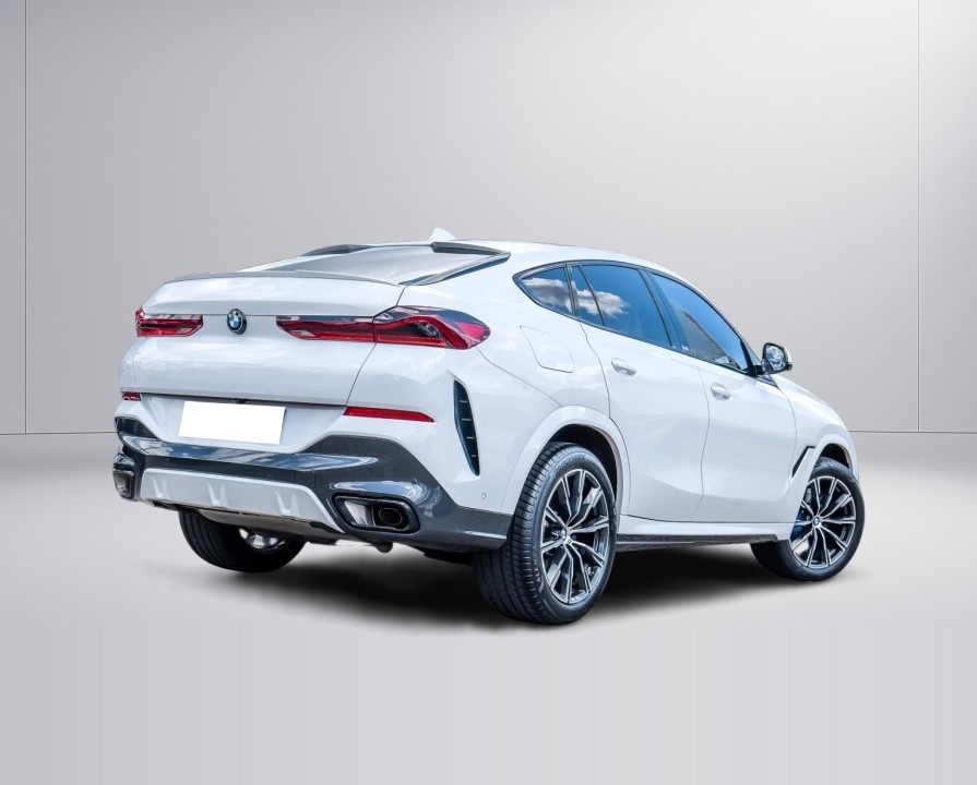 BMW X6 xDrive30d M-Sport (2)