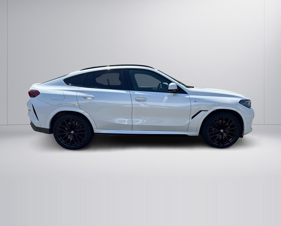 BMW X6 xDrive40d M-Sport (2)
