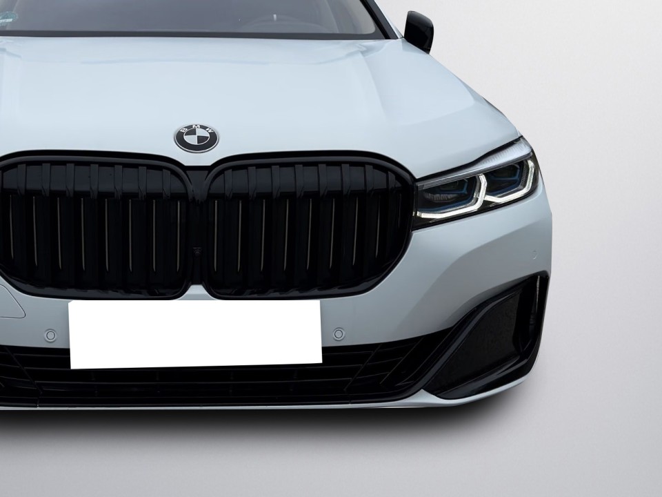 BMW Seria 7 750 xDrive - foto 28