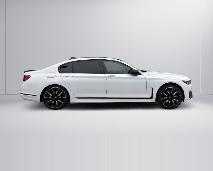 BMW Seria 7 750 xDrive (2)