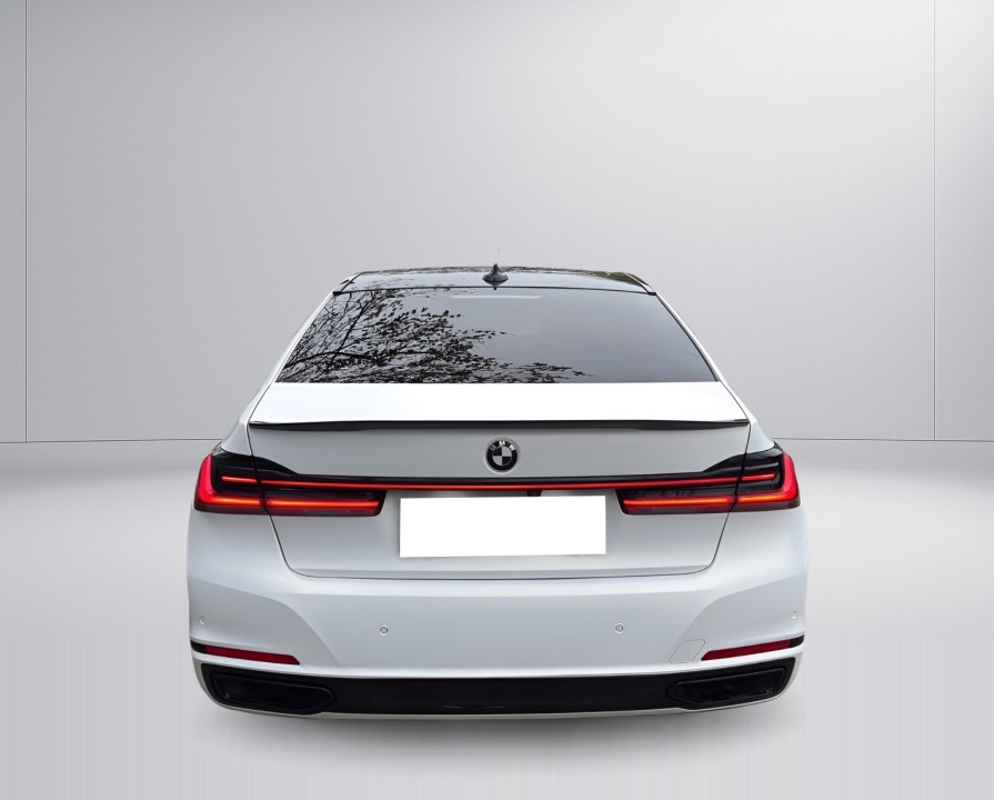 BMW Seria 7 750 xDrive (4)