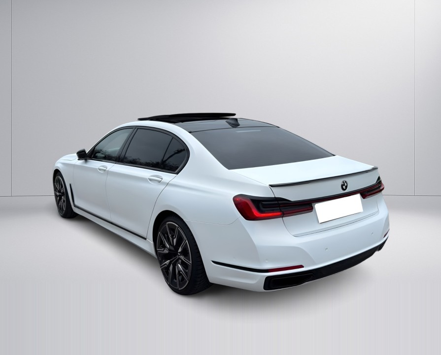BMW Seria 7 750 xDrive (5)