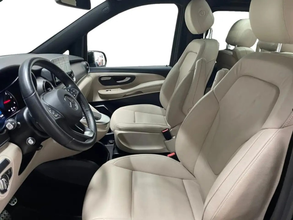 Mercedes-Benz V 300d 4MATIC AMG (5)