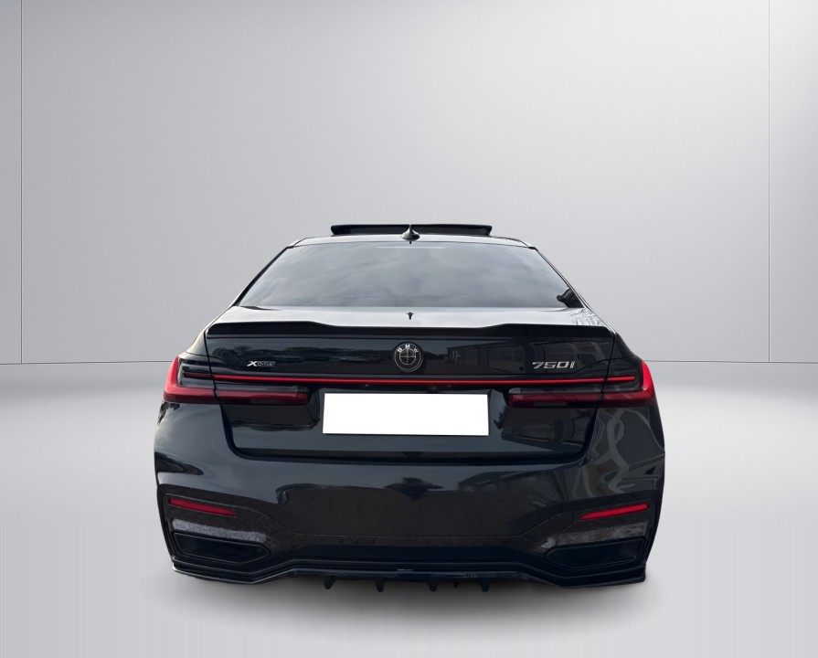 BMW Seria 7 750xDrive (4)