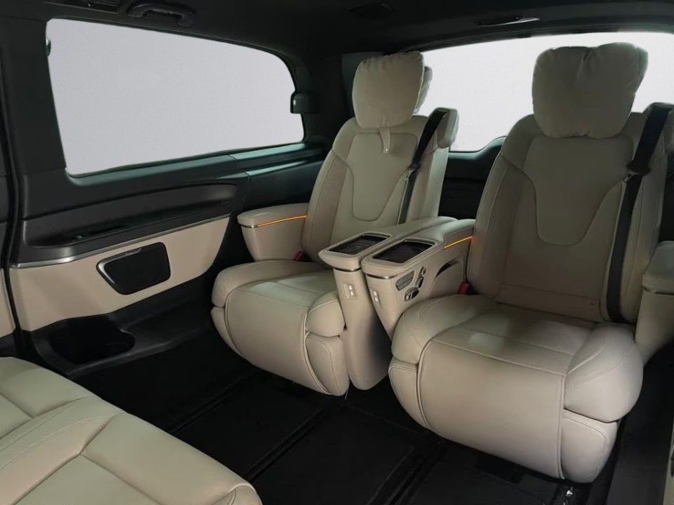 Mercedes-Benz V 300d 4MATIC - foto 8