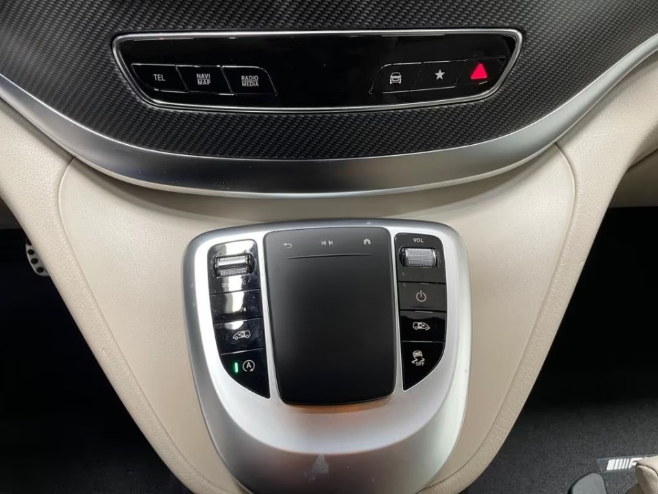 Mercedes-Benz V 300d 4MATIC - foto 13