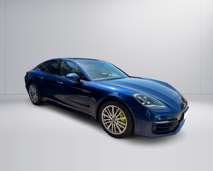 Porsche Panamera 4 E-Hybrid Platinum (2)