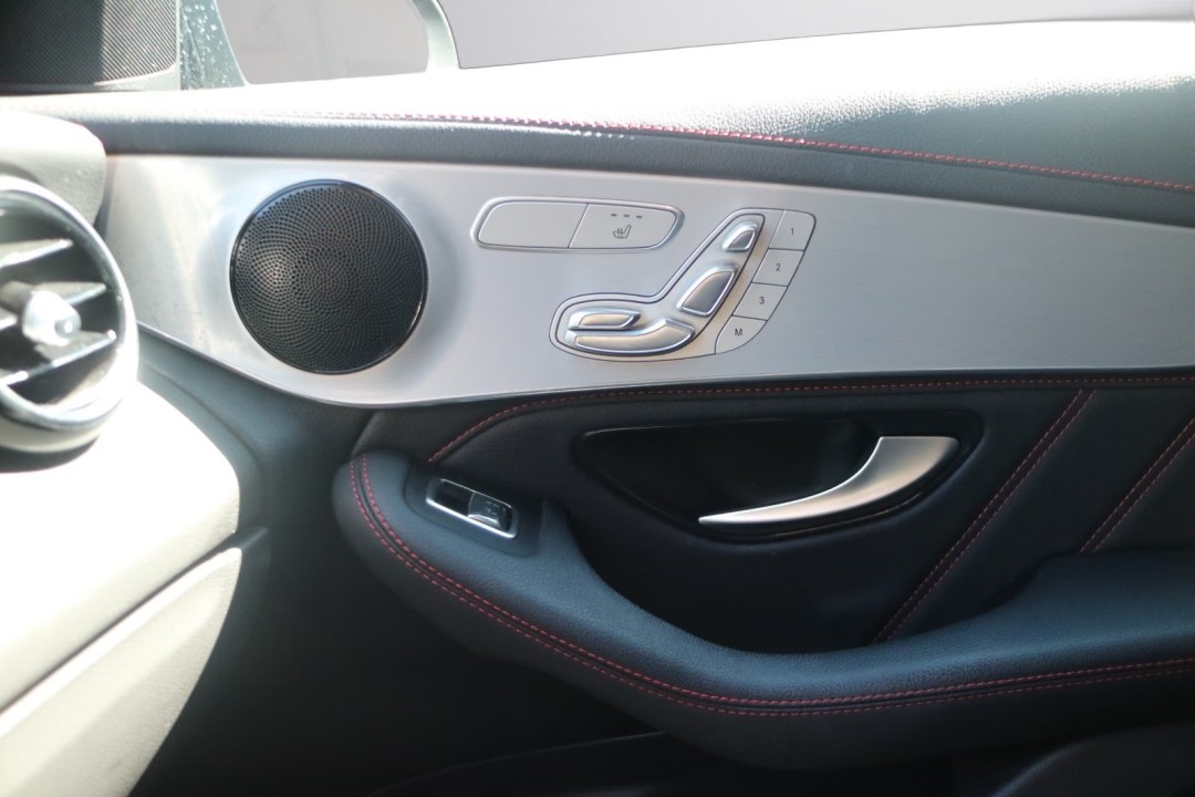 Mercedes-Benz GLC 43 AMG 4MATIC - foto 24
