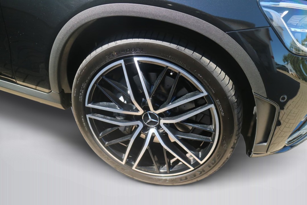 Mercedes-Benz GLC 43 AMG 4MATIC - foto 38