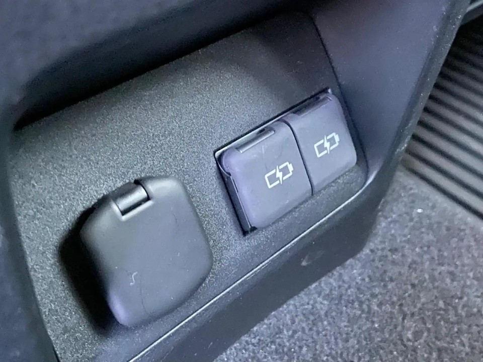 Lexus Seria NX 350h LUXURY - foto 19