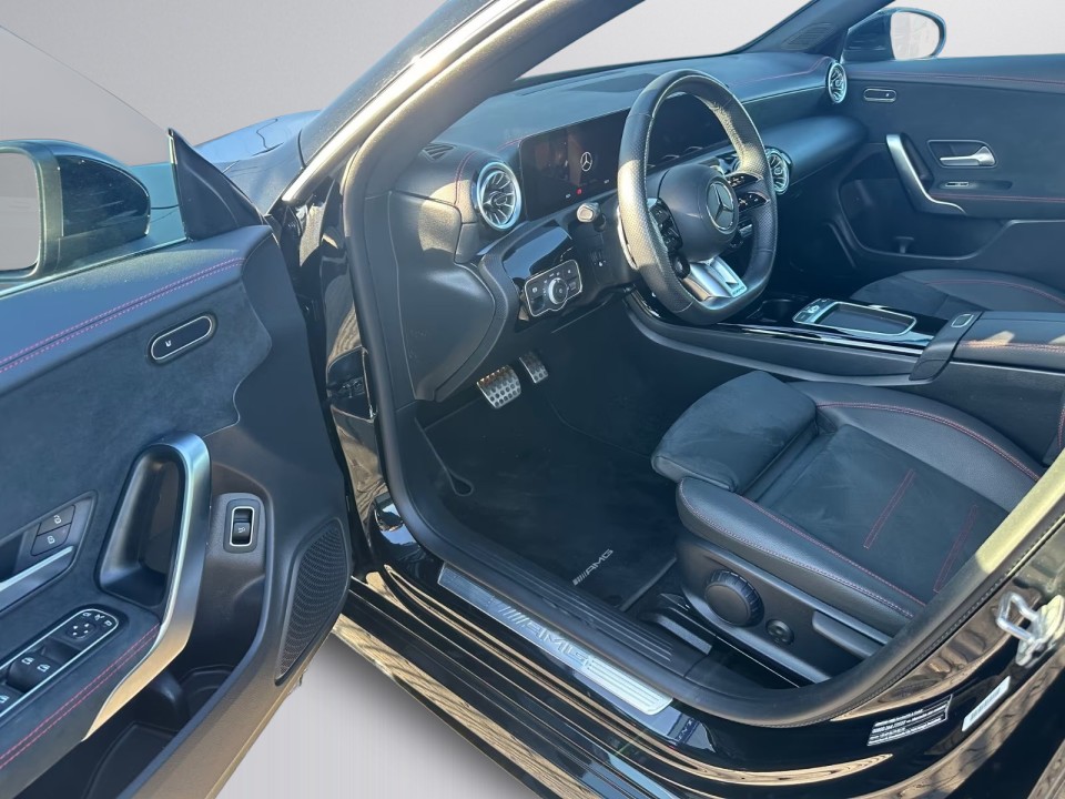 Mercedes-Benz CLA 35 AMG 4MATIC - foto 11
