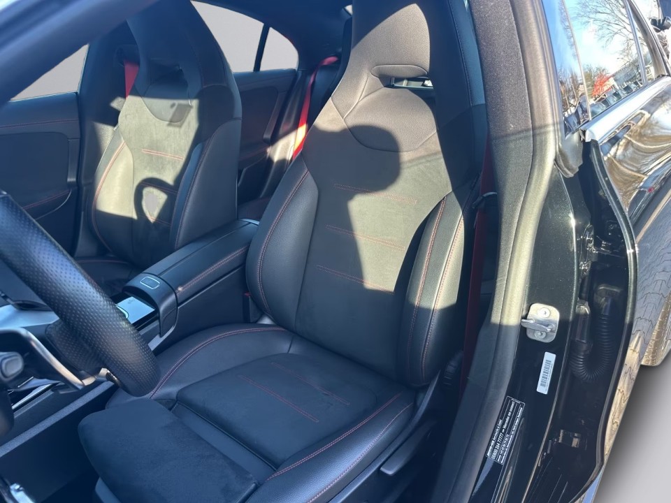 Mercedes-Benz CLA 35 AMG 4MATIC - foto 12