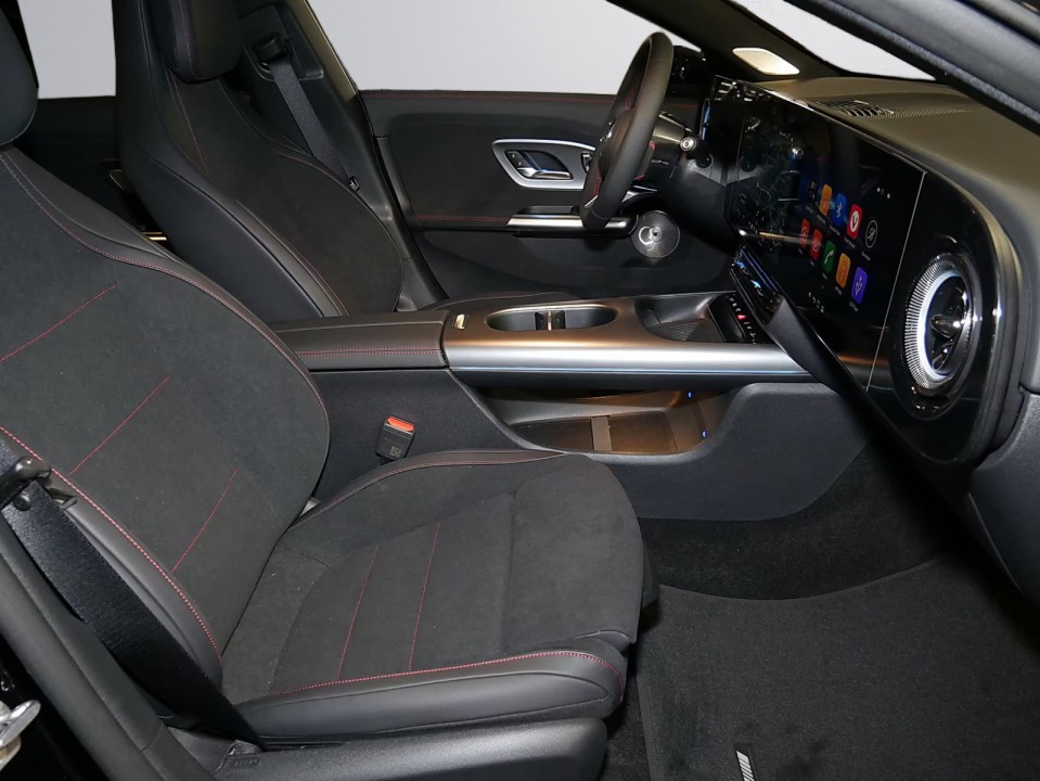 Mercedes-Benz CLA 220 AMG - foto 6