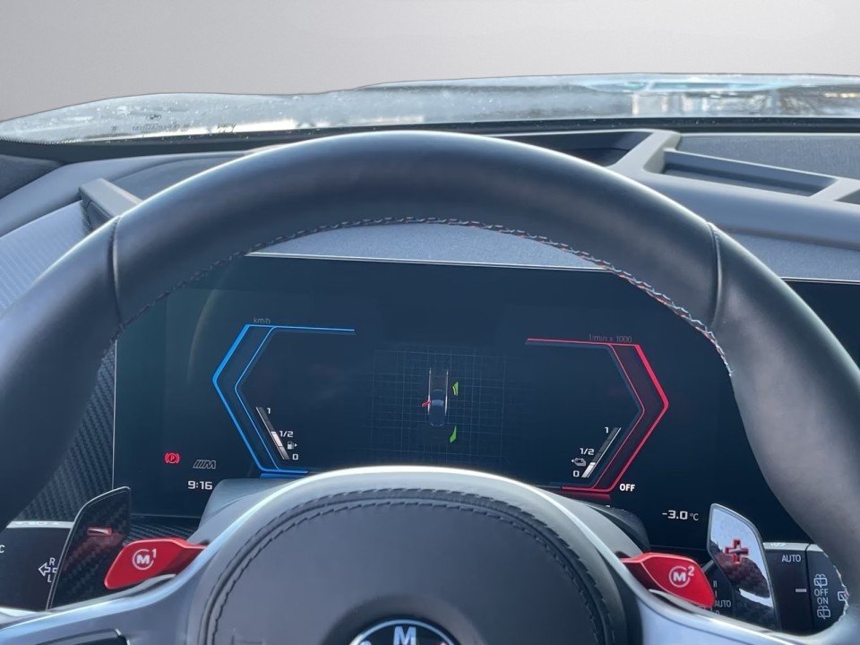 BMW XM 50e - foto 11