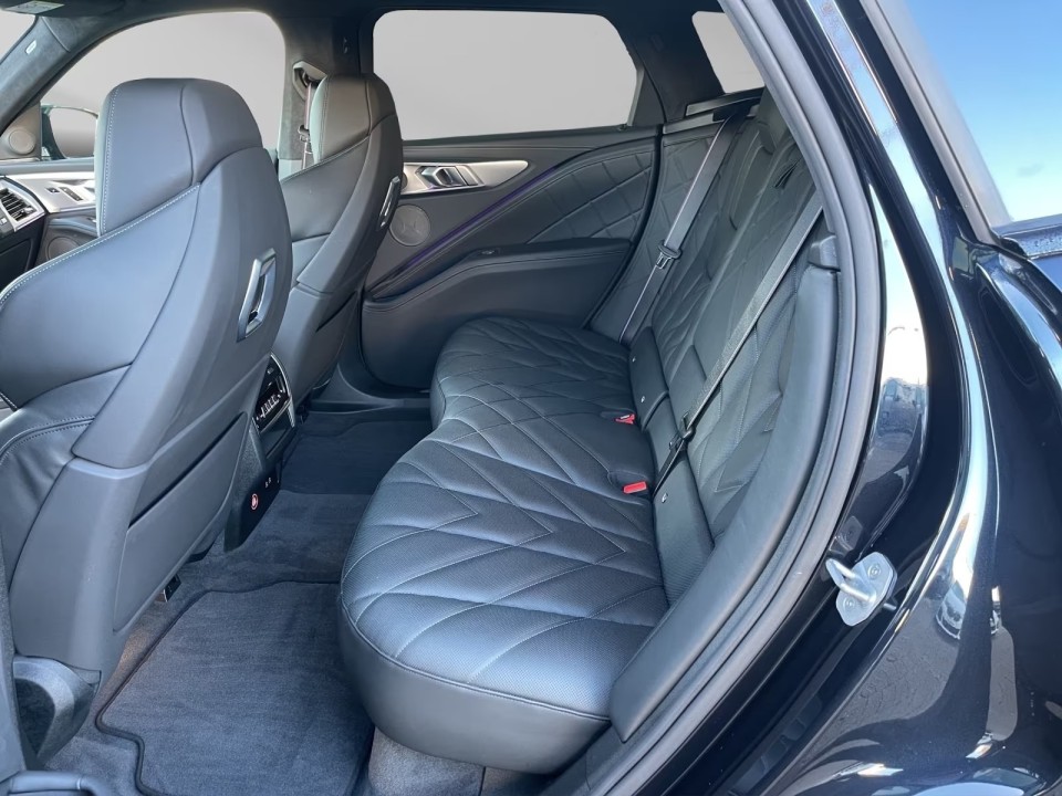 BMW XM 50e - foto 14