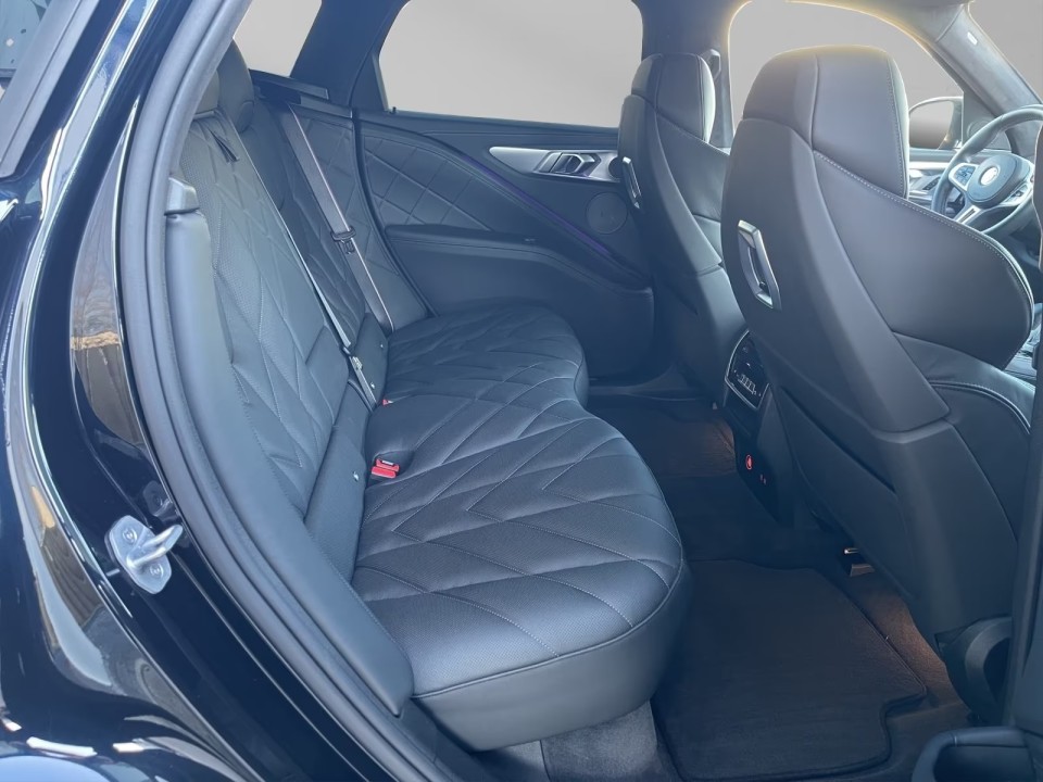 BMW XM 50e - foto 13