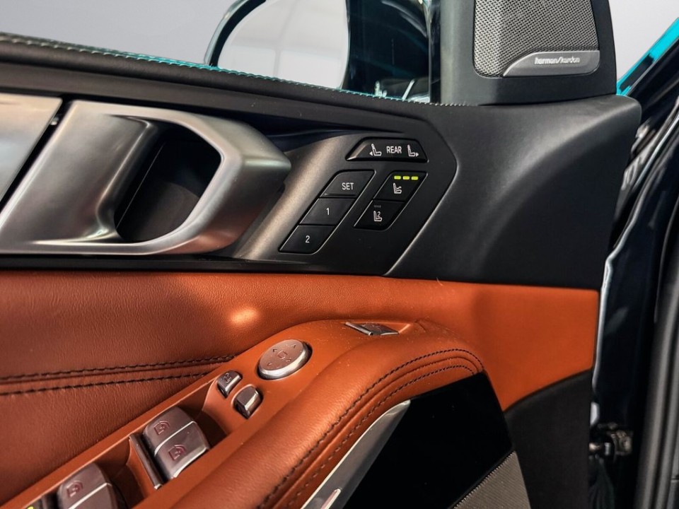 BMW X7 xDrive40i - foto 17