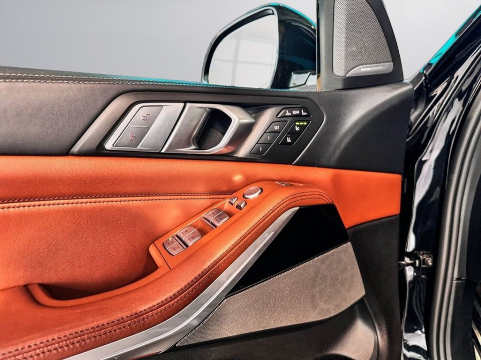 BMW X7 xDrive40i - foto 16