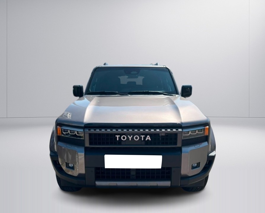 Toyota Land Cruiser 250 Executive (2)
