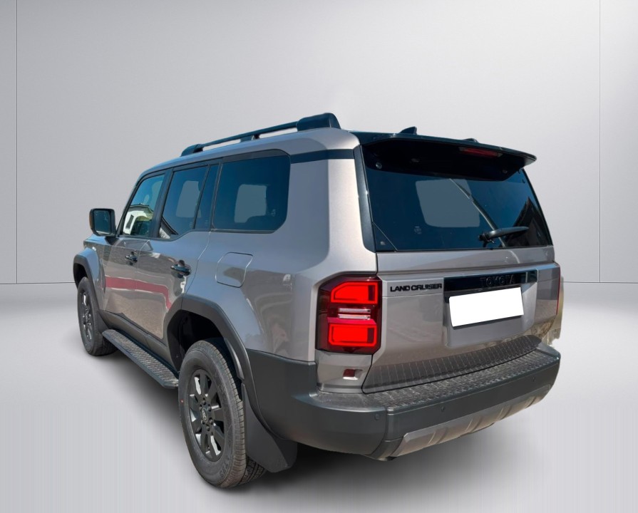 Toyota Land Cruiser 250 Executive (4)