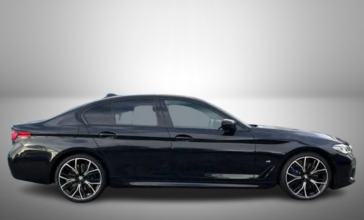 BMW Seria 5 530d xDrive M-Sport (2)