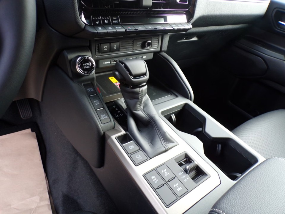 Toyota Land Cruiser Executive - foto 13