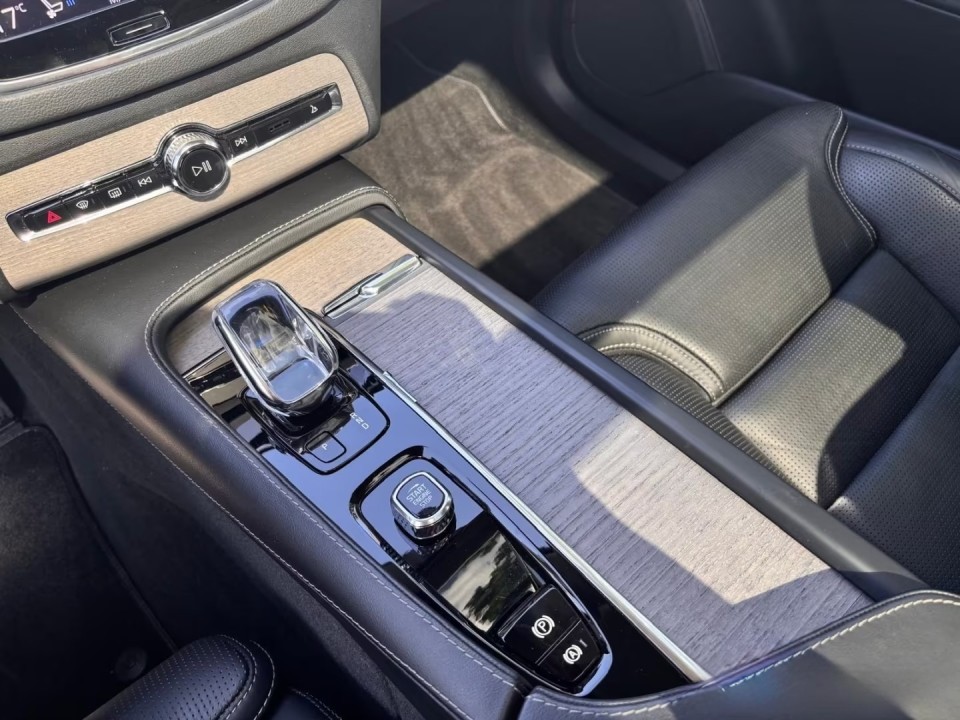 Volvo XC 90 T8 AWD Inscription - foto 11