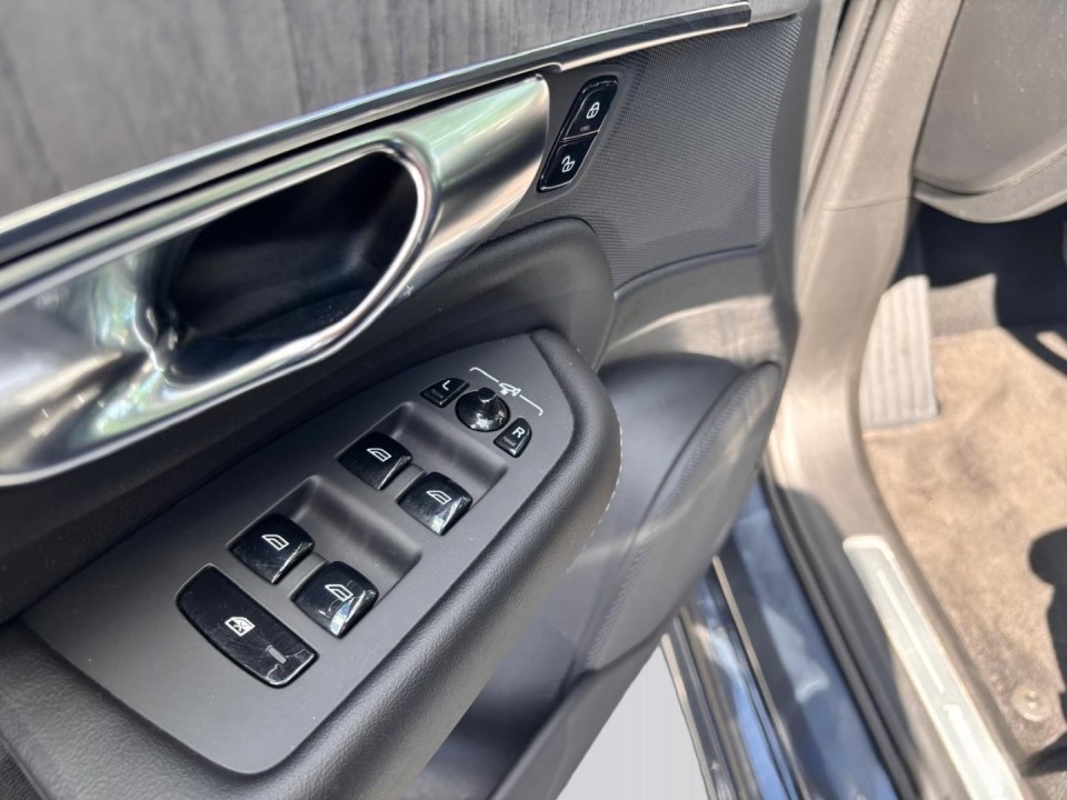 Volvo XC 90 T8 AWD Inscription - foto 29