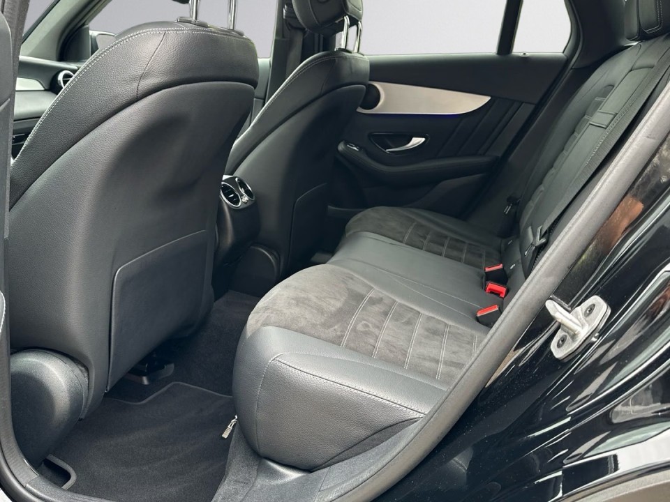 Mercedes-Benz GLC 200 4MATIC AMG - foto 8