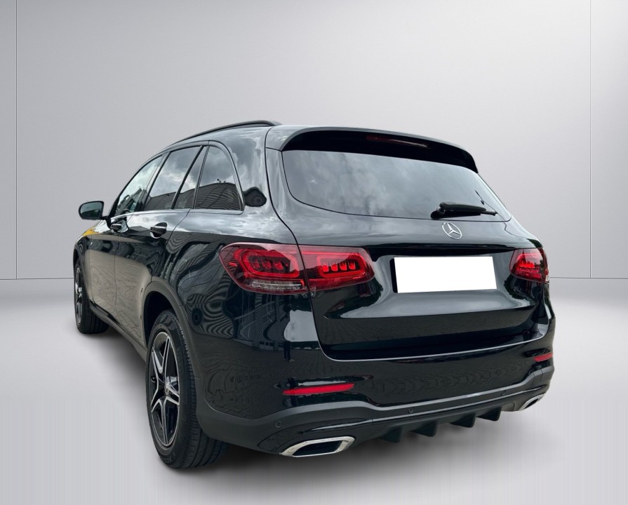 Mercedes-Benz GLC 200 4MATIC AMG (4)