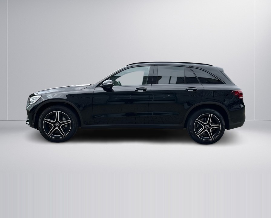 Mercedes-Benz GLC 200 4MATIC AMG (3)