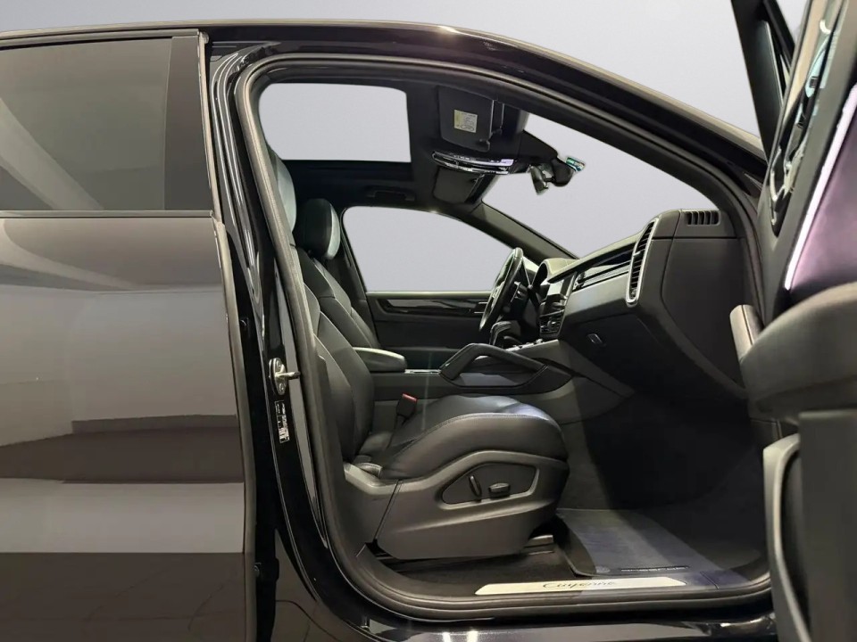 Porsche Cayenne - foto 11
