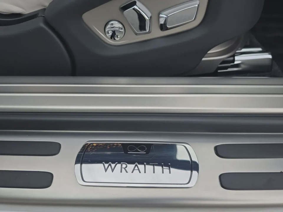 Rolls-Royce WRAITH - foto 10