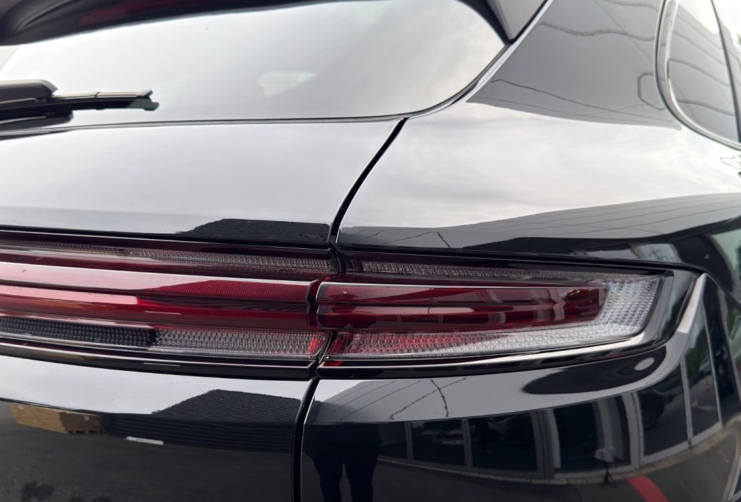 Porsche Cayenne - foto 16