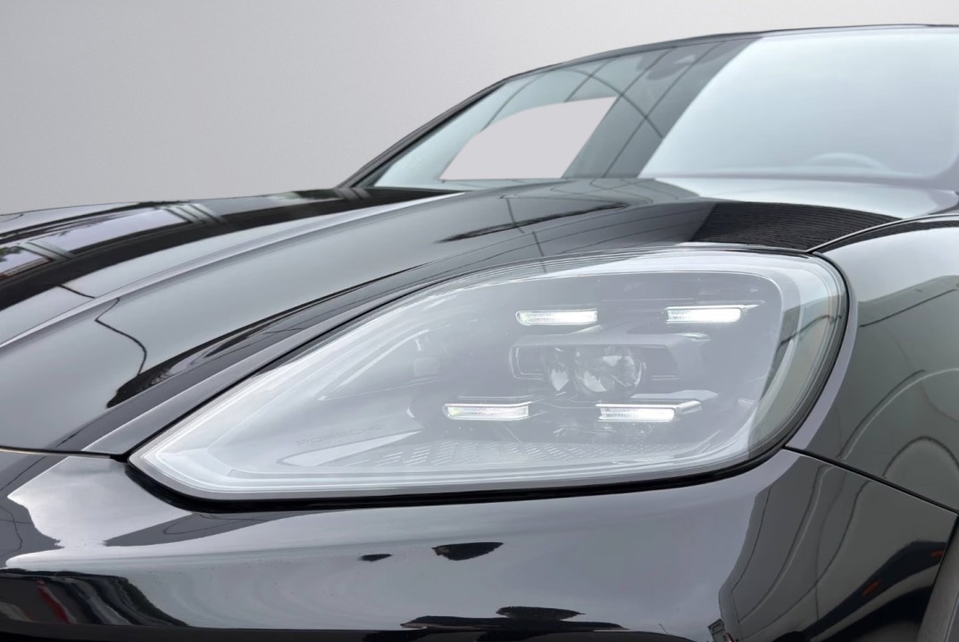 Porsche Cayenne - foto 15
