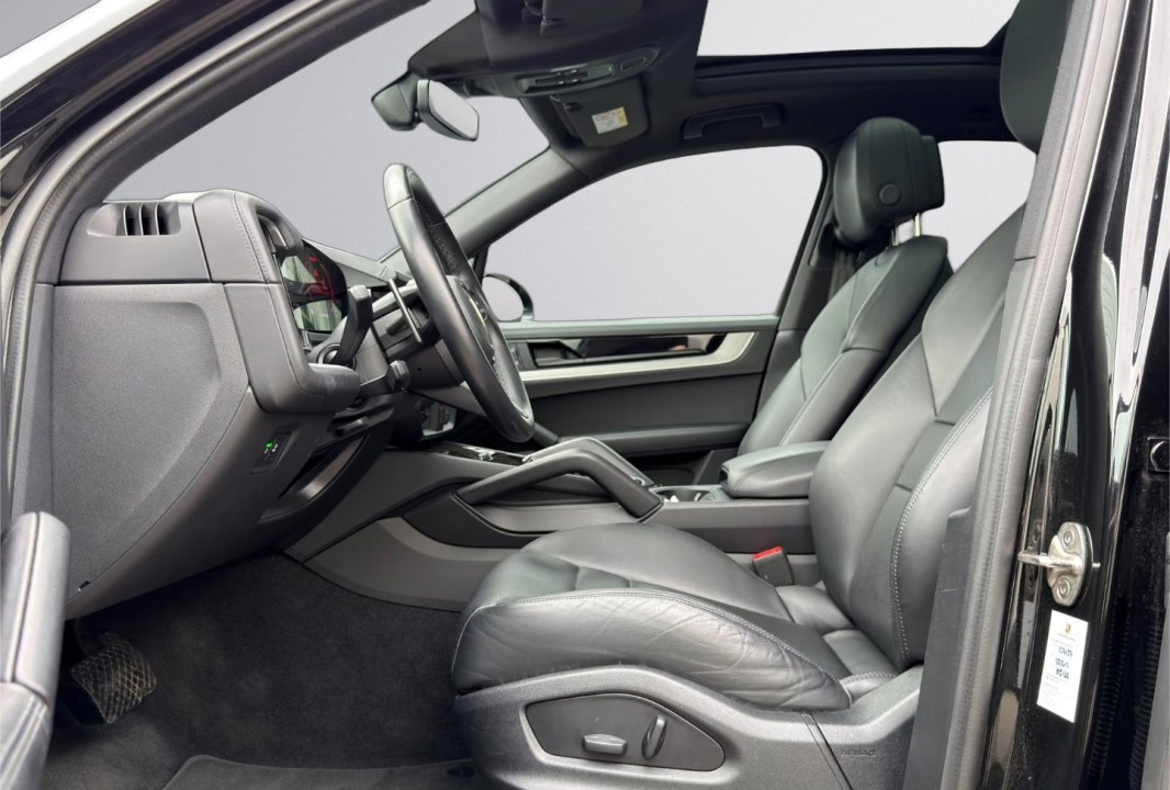 Porsche Cayenne - foto 9