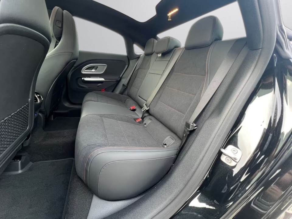 Mercedes-Benz CLA 220 AMG - foto 19