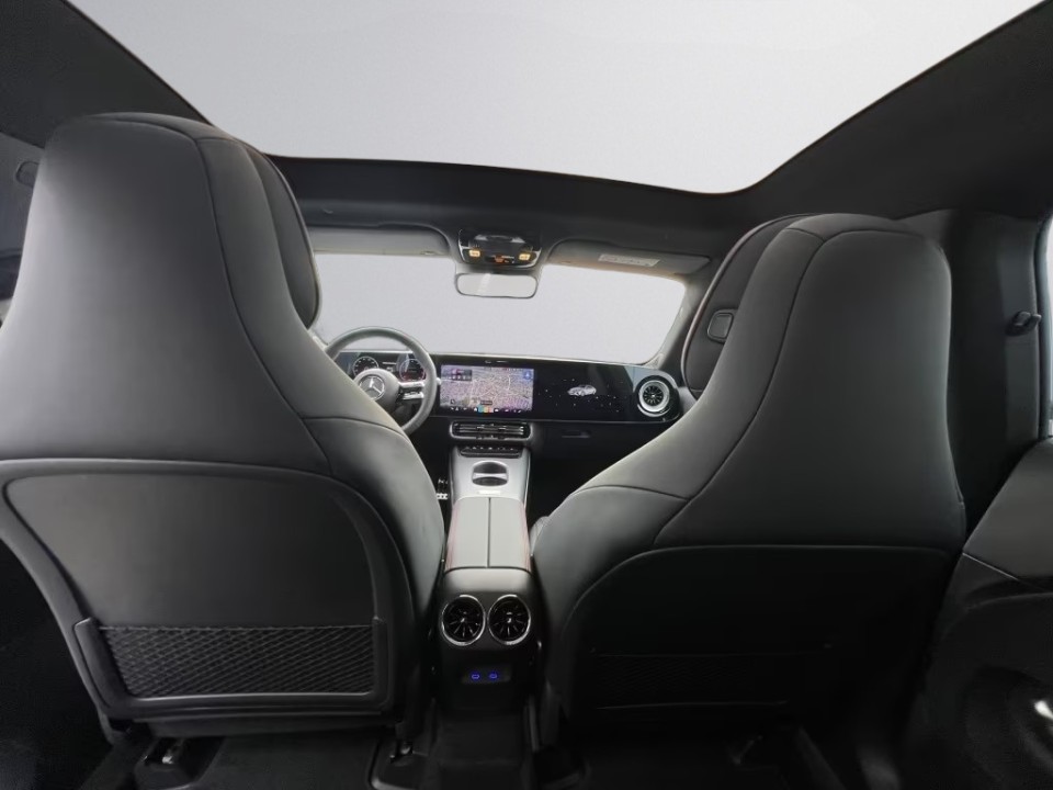 Mercedes-Benz CLA 220 AMG - foto 21