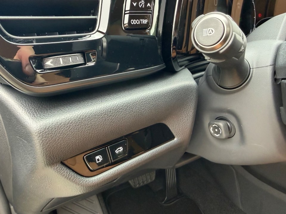 Lexus Seria NX 450h+ - foto 20