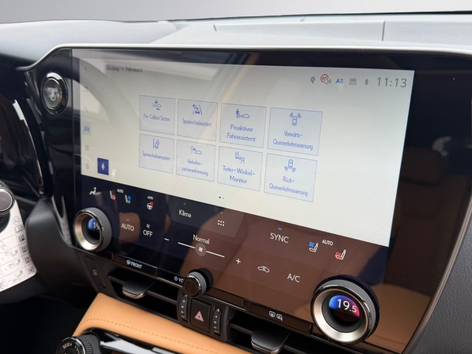 Lexus Seria NX 450h+ - foto 27