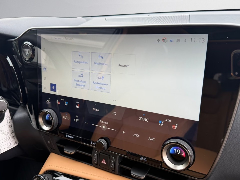 Lexus Seria NX 450h+ - foto 26
