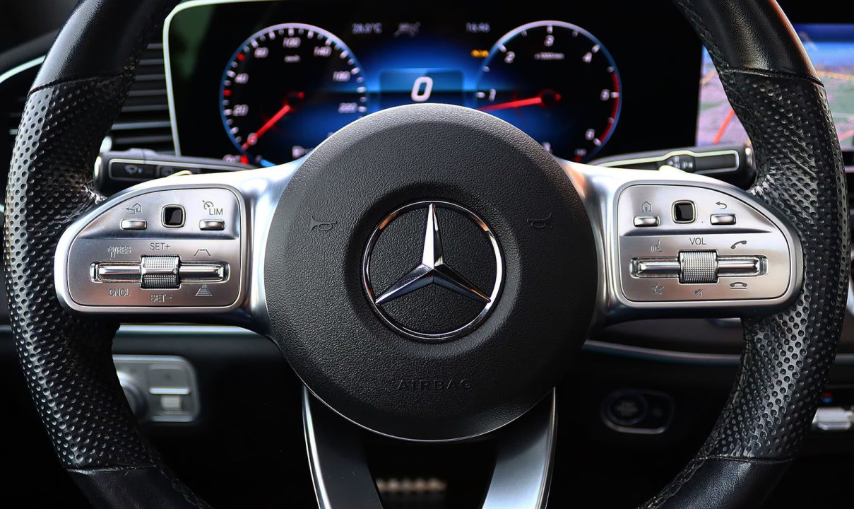 Mercedes-Benz GLS 400d 4MATIC AMG Line - foto 13