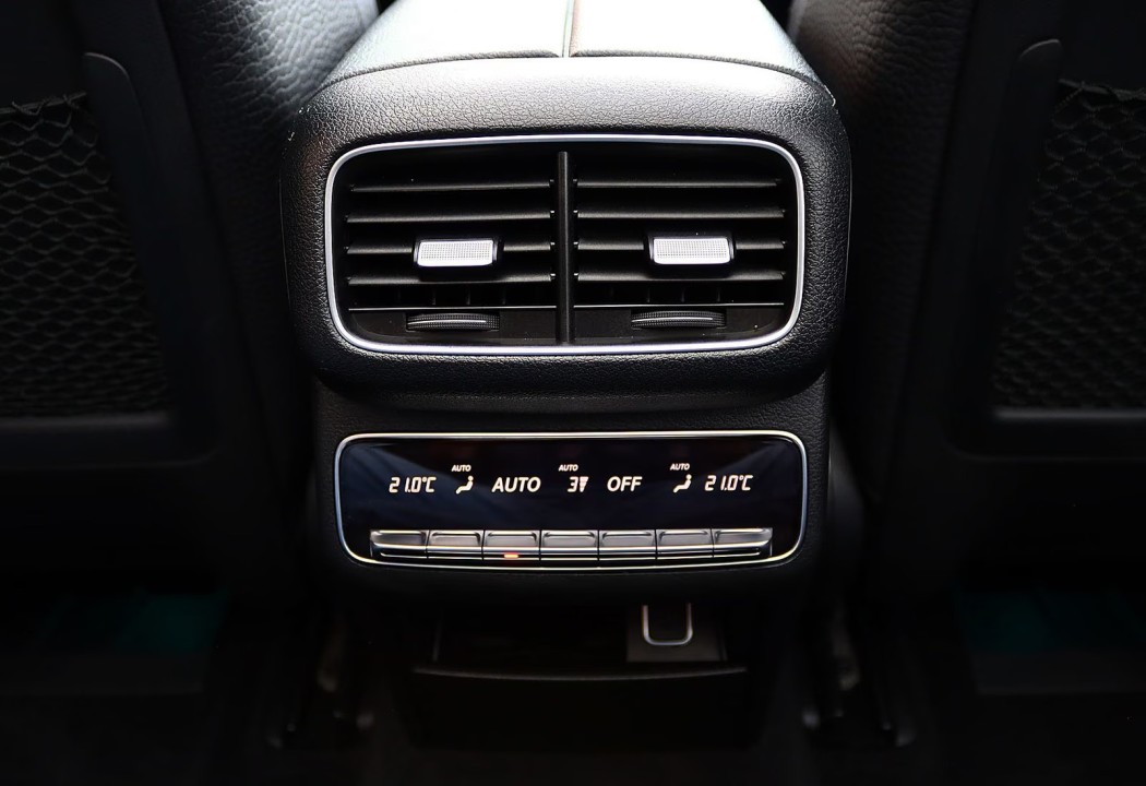 Mercedes-Benz GLS 400d 4MATIC AMG Line - foto 18