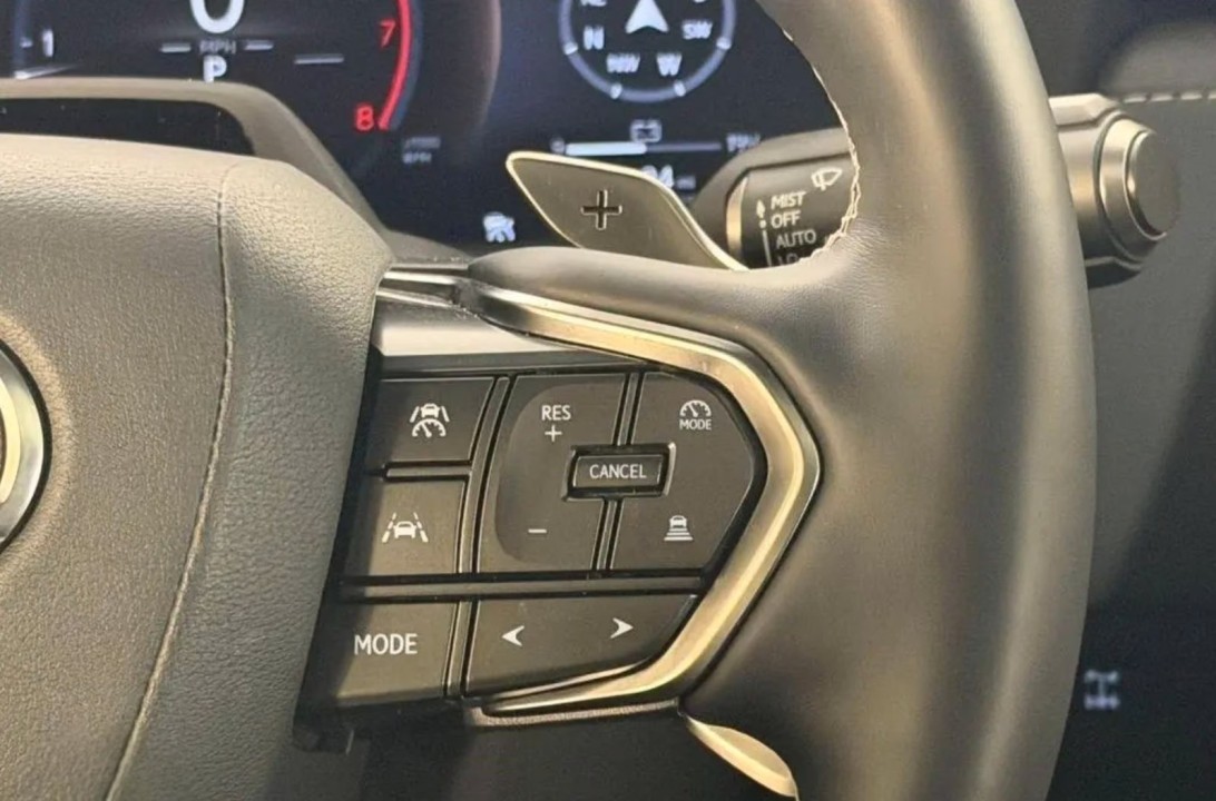 Lexus Seria LX 700h Overtrail - foto 15