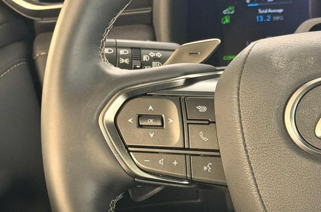 Lexus Seria LX 700h Overtrail - foto 14